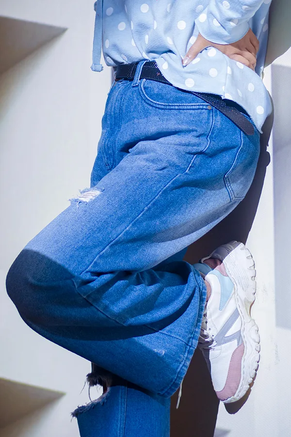 Medium Wash Denim4