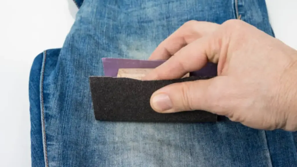 Technique 1 Hand Sanding to Create Whiskers and Fades