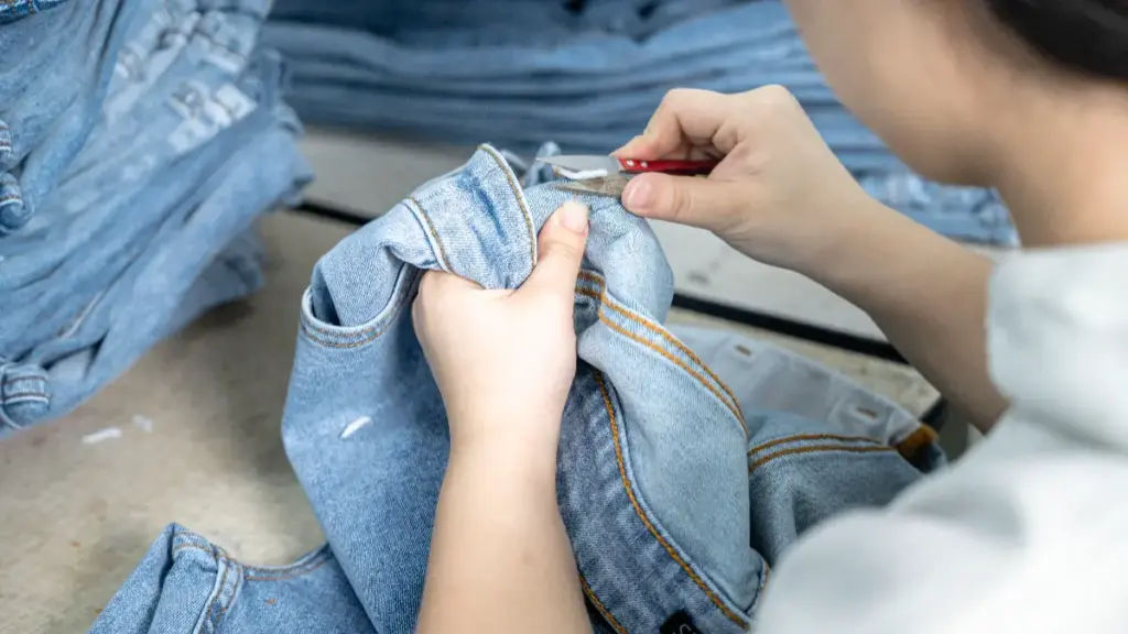 denim jean seams quality check