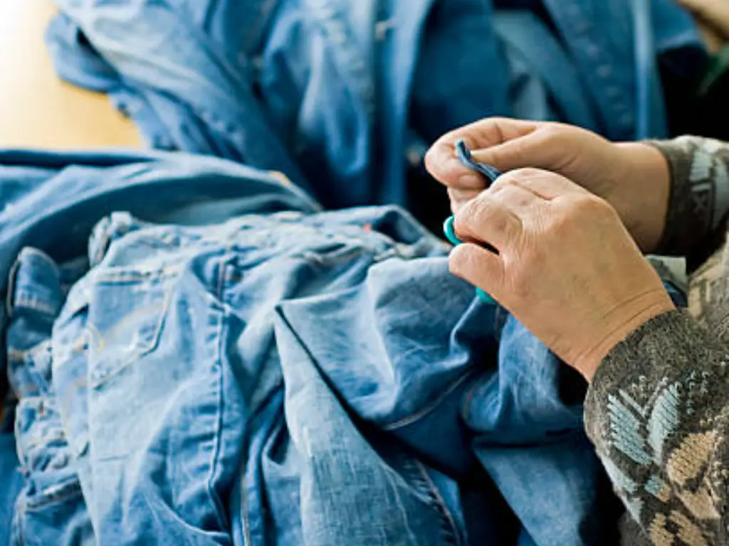 How to Find a Reliable Custom Jeans Manufacturer in China